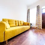 Luxury 2 Apartamento *