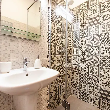 Apartman Luxury 2 *
